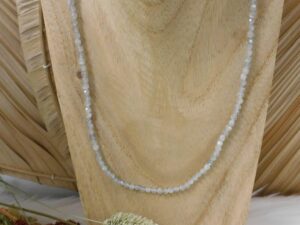 Collier labradorite 4mm facettées