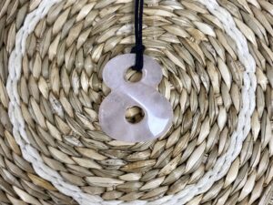 Pendentif infini Quartz rose