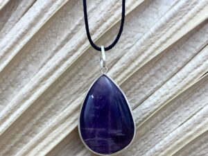 Pendentif goutte améthyste