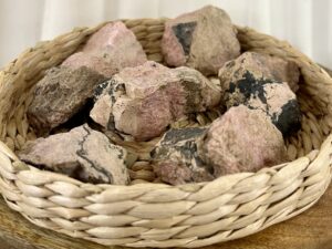 RHODONITE BRUTE