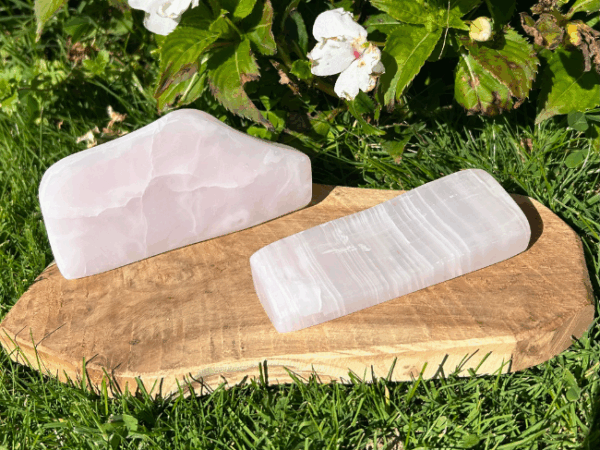 FORMES EN MANGANOCALCITE