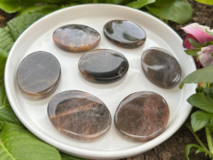 GALET PIERRE DE LUNE NOIRE