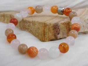 Bracelet pierre de lune / quartz rose / cornaline 8mm