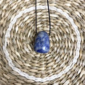 Pendentif sodalite troué