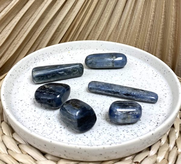 CYANITE DISTHENE