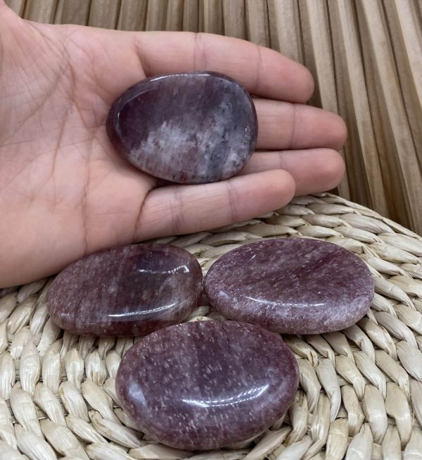 Galet lépidolite