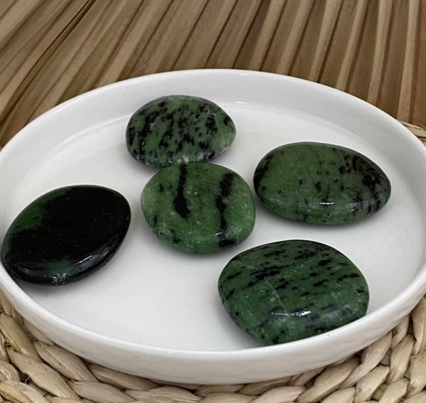 galet rubis zoisite