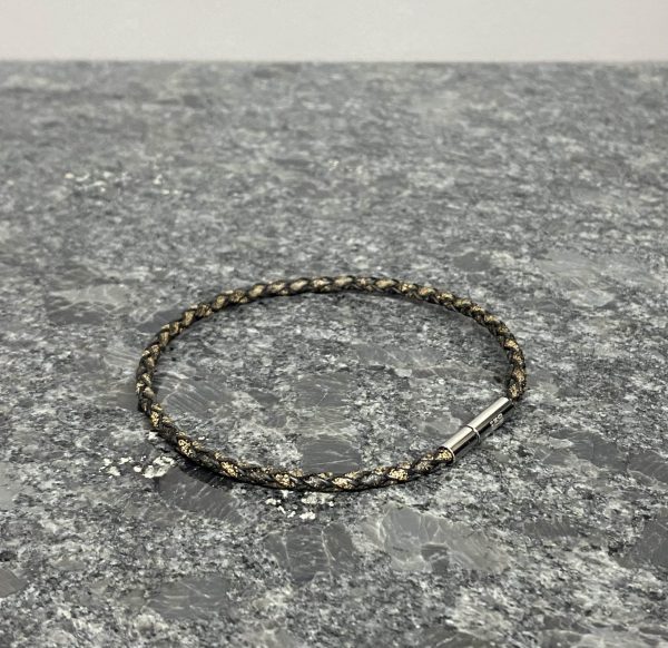 Bracelet discret en cuir Marron
