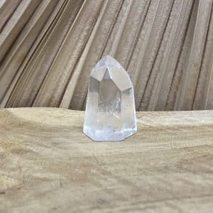 Pointe socle cristal de roche
