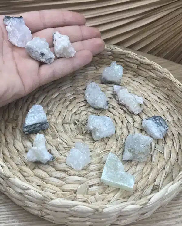 Apophyllite brut taille