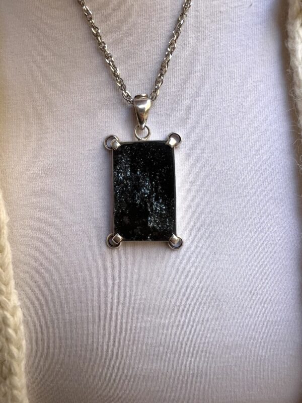 PENDENTIF HEMATITE SPECULAIRE – Image 2