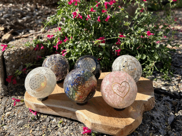 SPHÈRES EN ORGONITE
